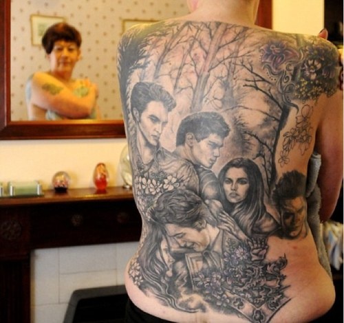 gay blog: World's biggest Twilight back tattoo awful tattoo, twilight, bella, team edward