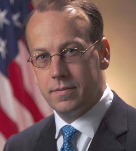 Boehner’s DOMA-Defending Attorneys Back Out of Case!