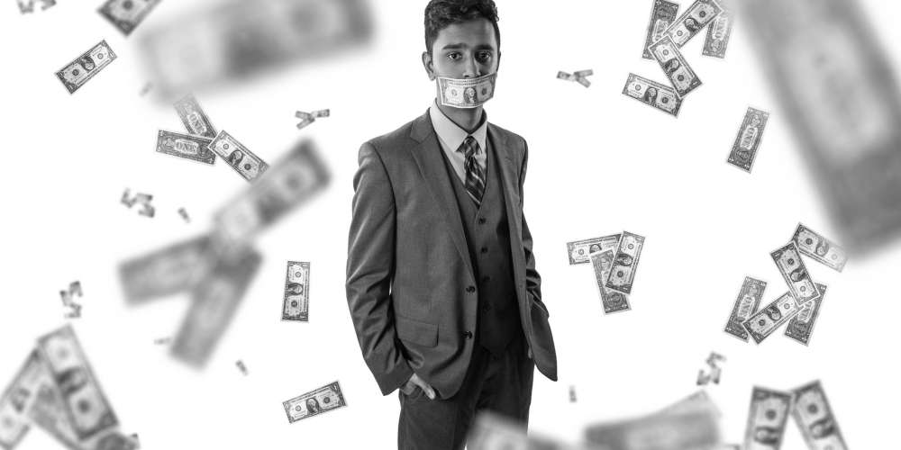 Saudi Arabians Prostitute Their Liberty for $32 Billion In Bonuses From The New King