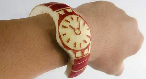 The Funniest Tweets About The Apple Watch