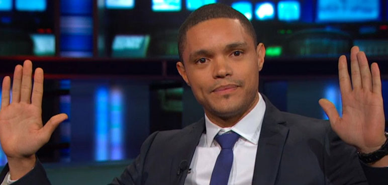 VÍDEOS: O Novo Apresentador Do ‘Daily Show’ Trevor Noah Costumava Sequestrar Convidados De Talk Show