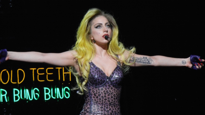 lady gaga - the entertainer and artist