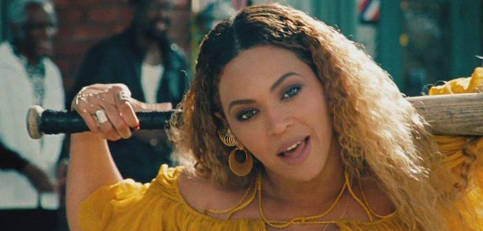 Beyoncé annonce qu’elle est enceinte de jumeaux (ou de jumelles?)