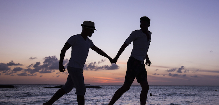 10 Holiday Gift Ideas for the Gay Globetrotter