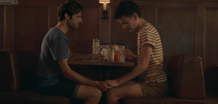 Only 43% of the Australian LGBTQ Community Feels Safe Holding Hands in Public (Video)
