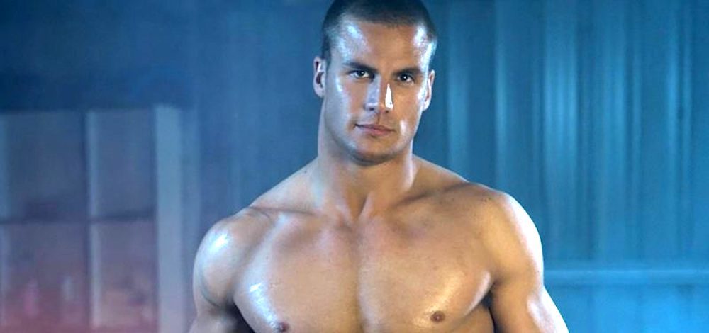 นักรักบี้สุดล่ำ Beau Ryan อวดของดีในวีดีโอที่สุดจะเปิดเผยของเขา