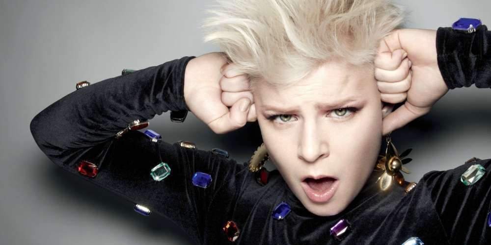 New Robyn Song ‘Honey’ Debuted on Last Night’s Episode of ‘Girls’