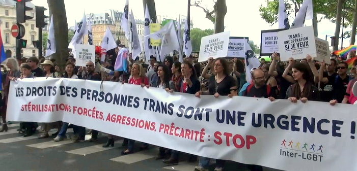 Le décret sur le changement d’état civil pour les trans vient d’être publié au Journal Officiel