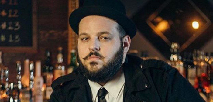 Tu Oso Favorito Daniel Franzese Quiere que te Sientas Cómodo con Tu Cuerpo