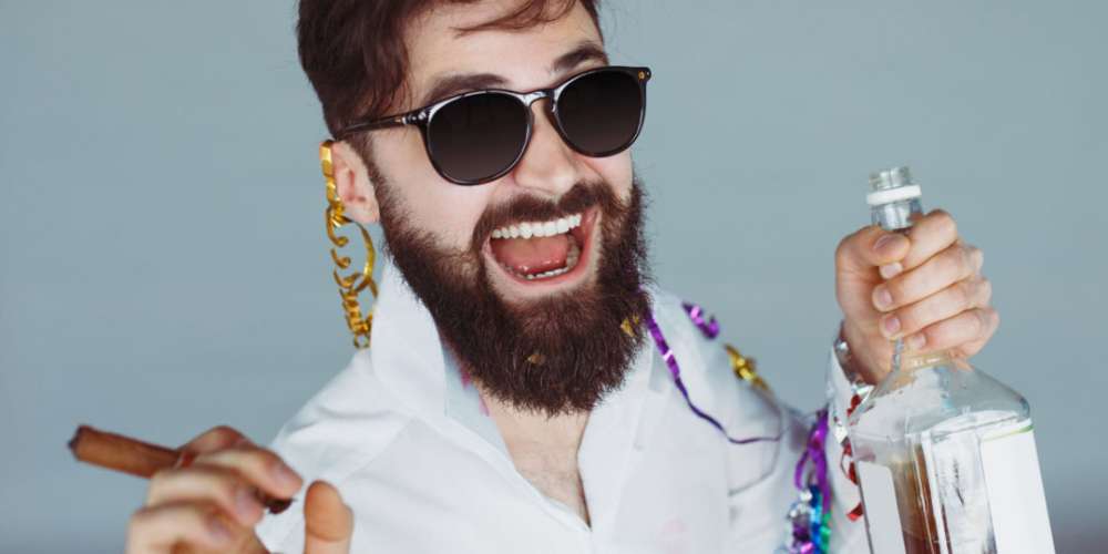 Plus les mecs hétéros boivent, plus ils ont envie de sexe gay