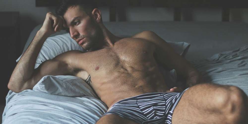 El Guapo Jared North de ‘Drag Race’ Muestra Por Qué Es Parte del ‘Pit Crew’ (NSFW)