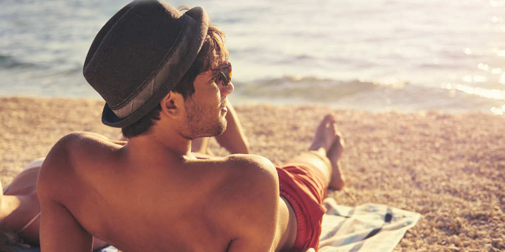 Los Básicos para el Verano: 8 Artículos que Deben Estar en tu Maleta de Playa
