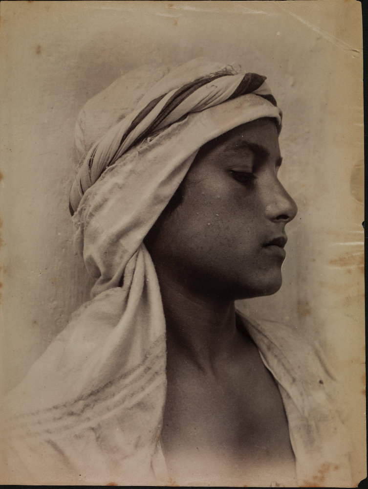 Jeune italien déguisé en arabe photographie de Guglielmo Plüschow