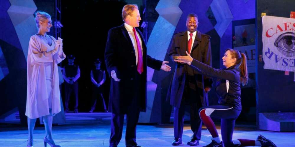 Delta et Bank of America retirent leur soutien au Public Theater à cause d’un Jules César ressemblant trop à Trump