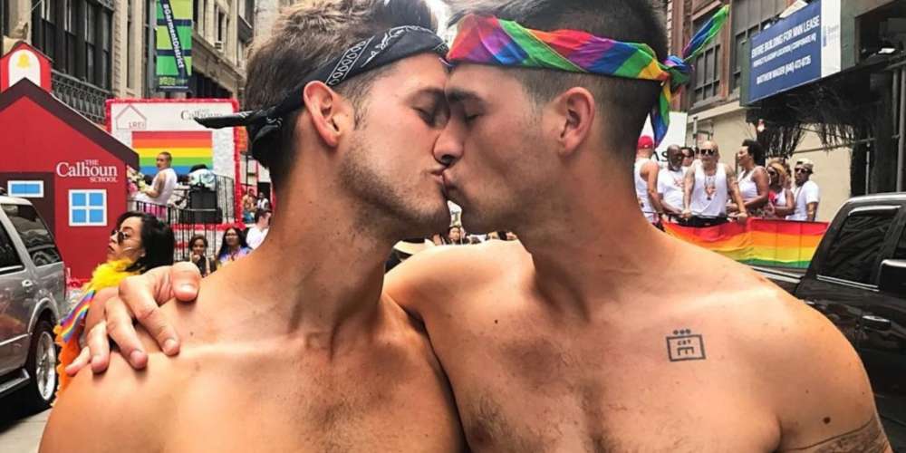 26 Cute AF Gay Lip Locks Celebrating International Kissing Day
