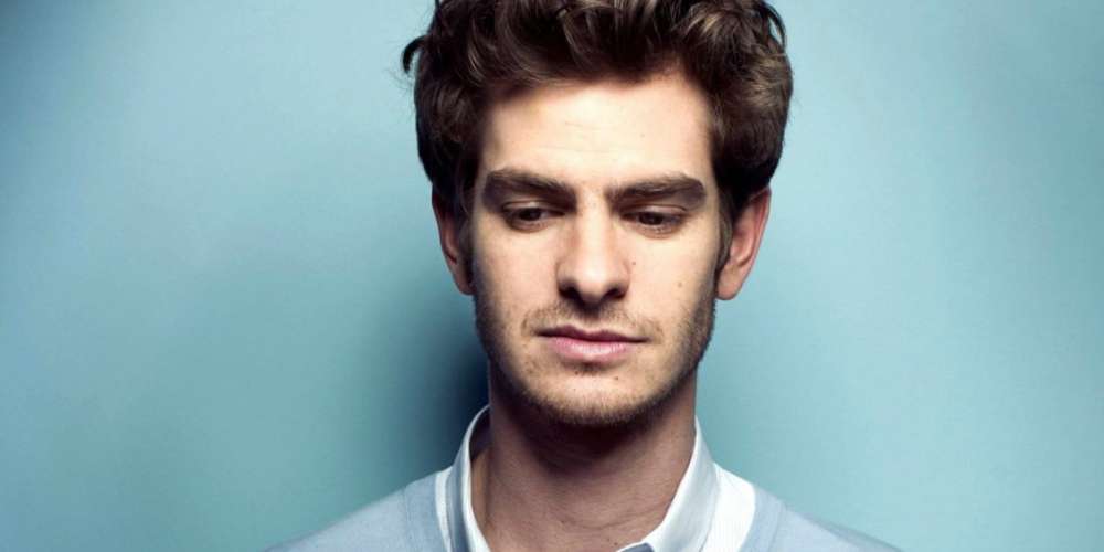 7 Responses to Andrew Garfield’s Claim That He’s Gay ‘Without the Physical Act’