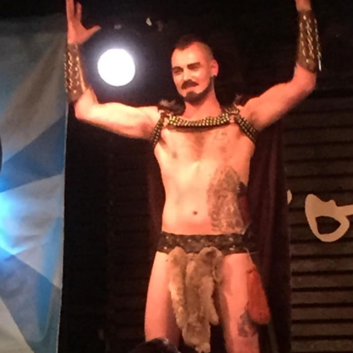 burlesque boys 25