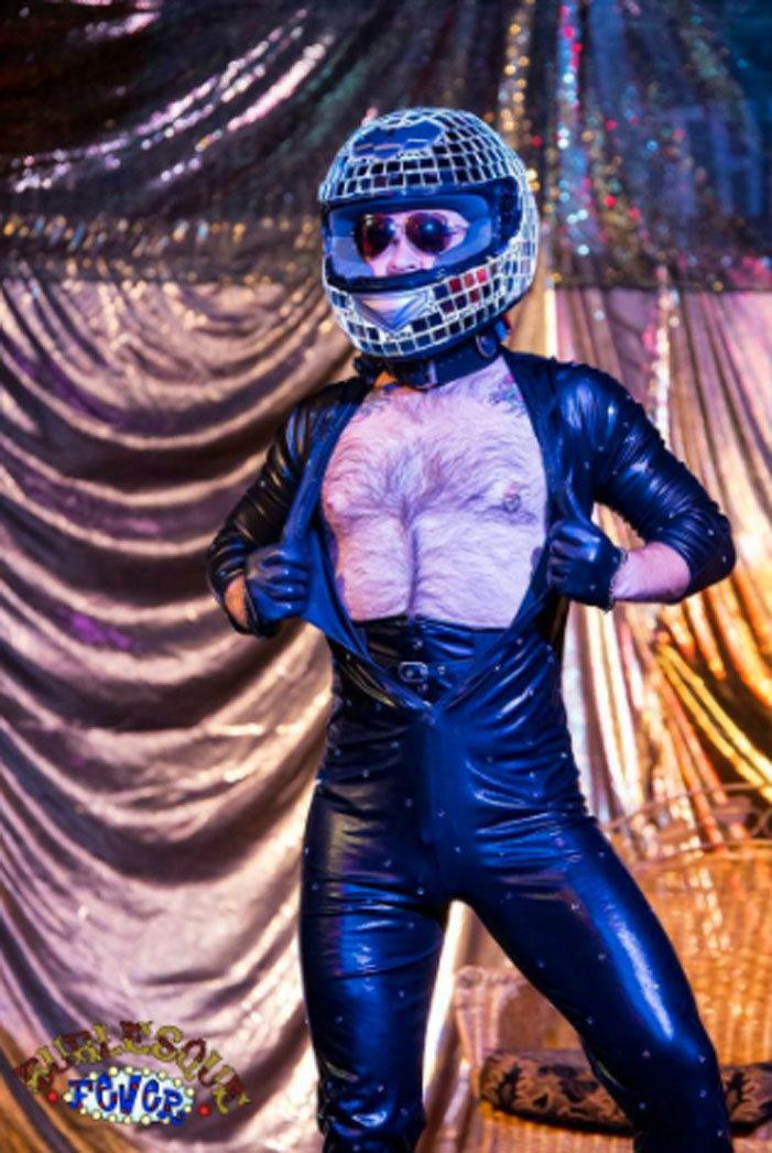burlesque boys 11