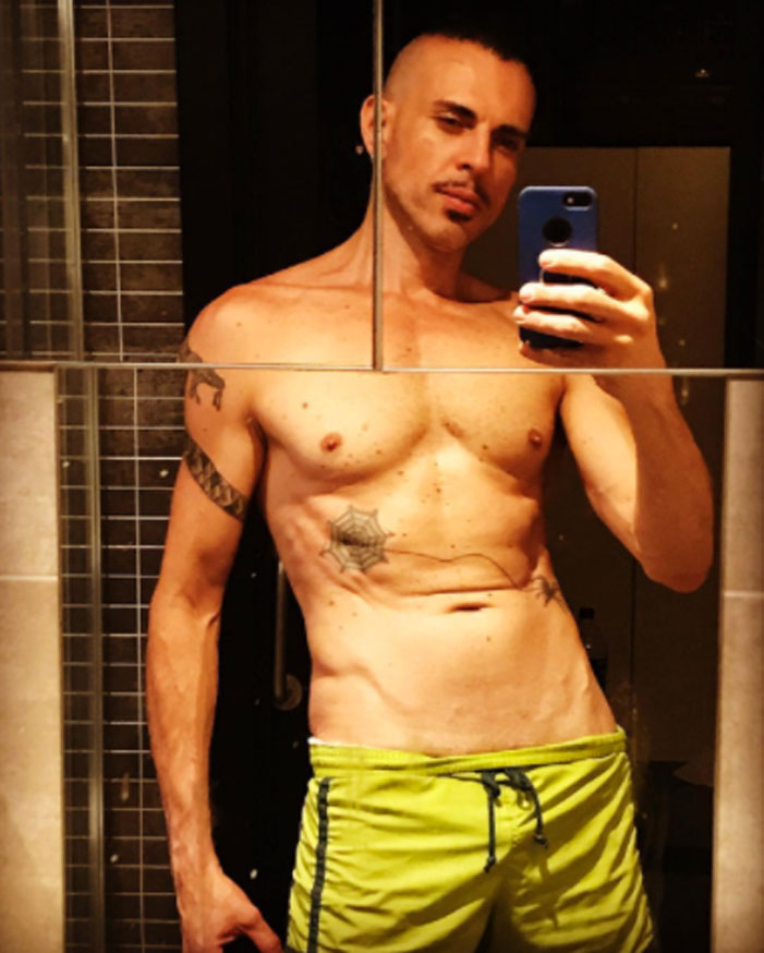 burlesque boys 03