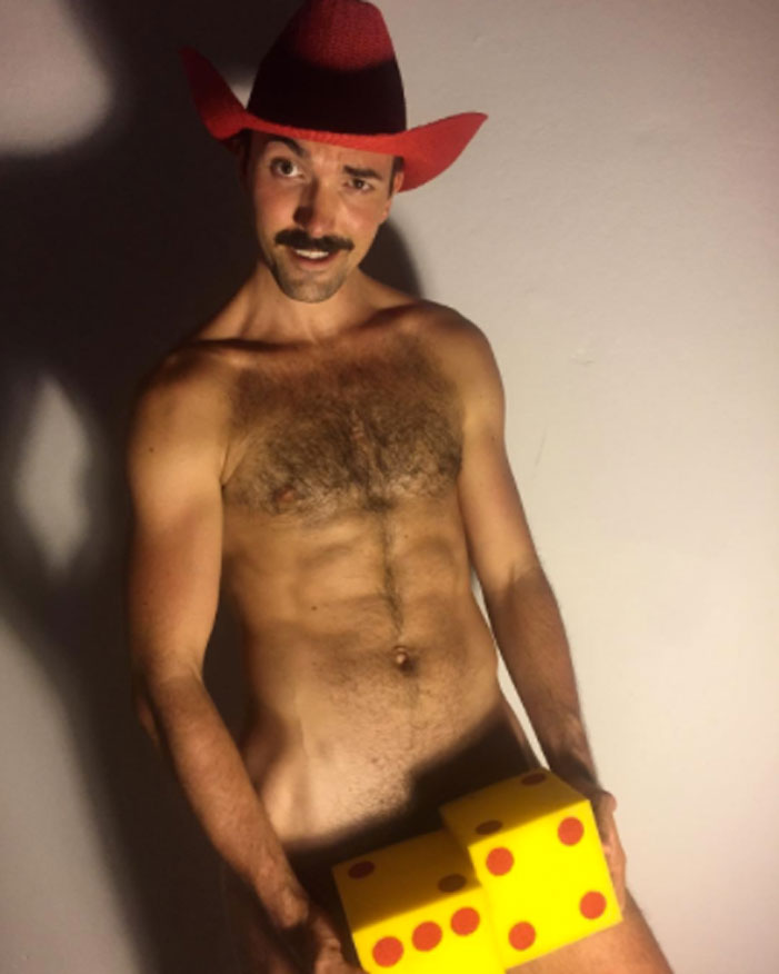 burlesque boys 32