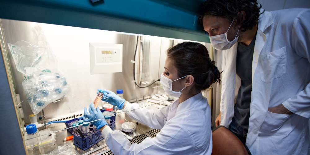 การสมรู้ร่วมคิดปฏิเสธปัญหา HIV กำลังทำร้ายกลุ่ม LGBTQ ในรัสเซีย