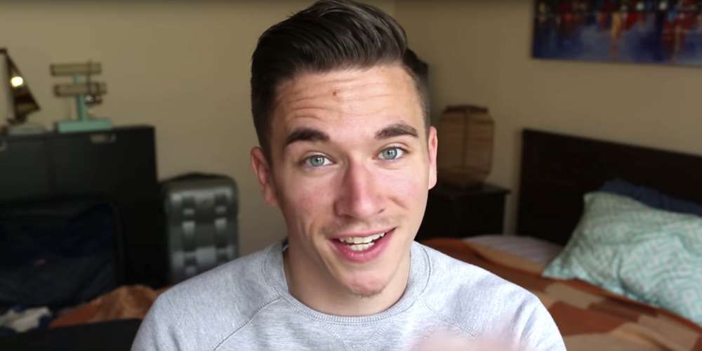This YouTuber Opens Up About the Importance of ‘Friends With Benefits’ After a Past of Sexual Abuse