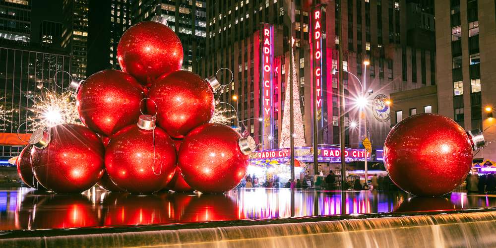 Why Does Spotify’s ‘Christmas Classics’ Playlist Include a 1987 Song With a Gay Slur?