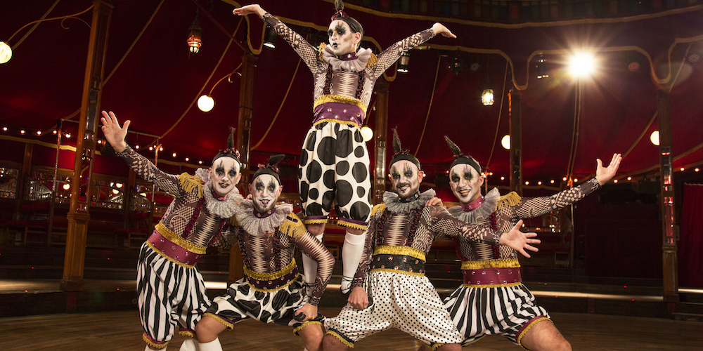 5 raisons d’aller voir « Cirque plein d’airs », le nouveau spectacle des Caramels Fous !