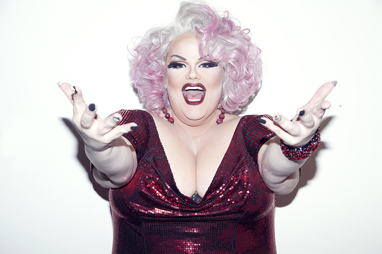 bosom buddies show darienne lake