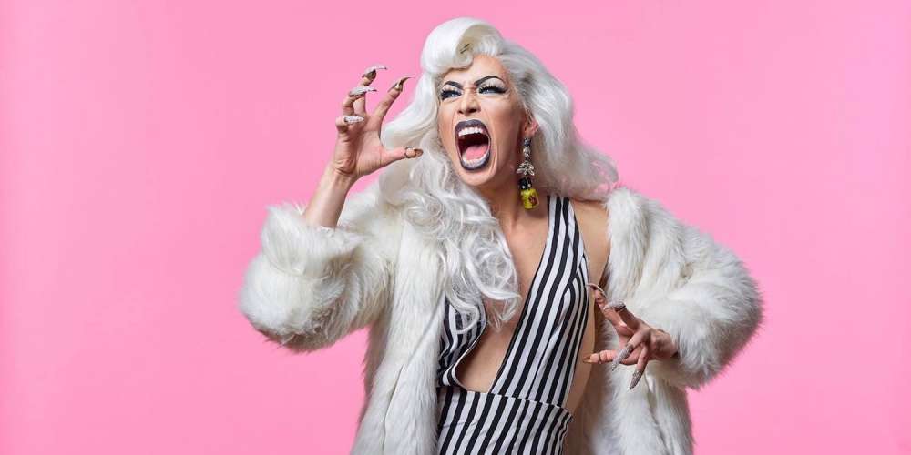 Pangina Heals, Co-conductora de ‘Drag Race Thailand’: ‘Hay una Gran Diferencia entre Michelle Visage y Yo’