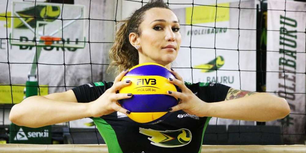 Primeira transexual do vôlei nacional é a maior pontuadora da liga feminina