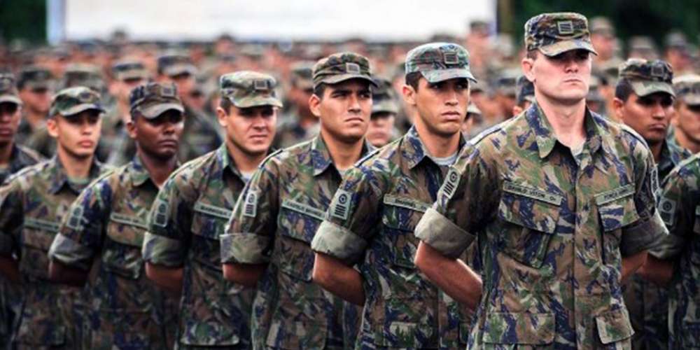 Homens trans de até 45 anos terão que se alistar nas Forças Armadas