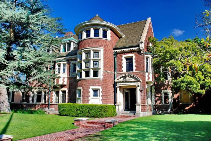 american horror story murder house real life