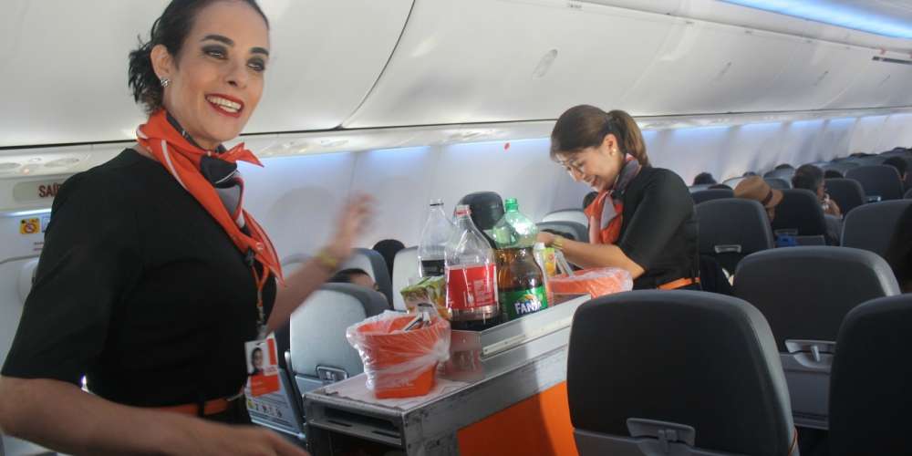 GOL é primeira companhia aérea brasileira a ter comissária transexual