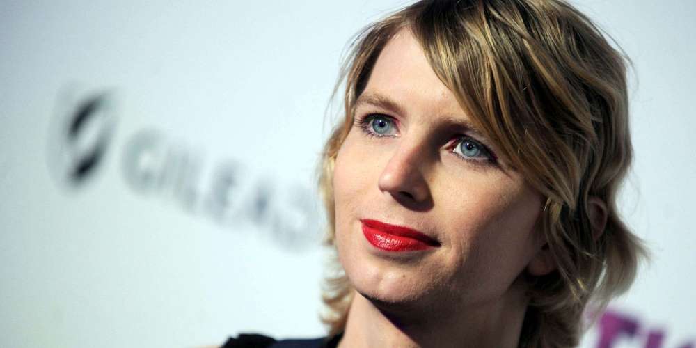 SXSW 2018: Chelsea Manning Warns the World About the Mass Surveillance Tool Hiding in Your Pocket