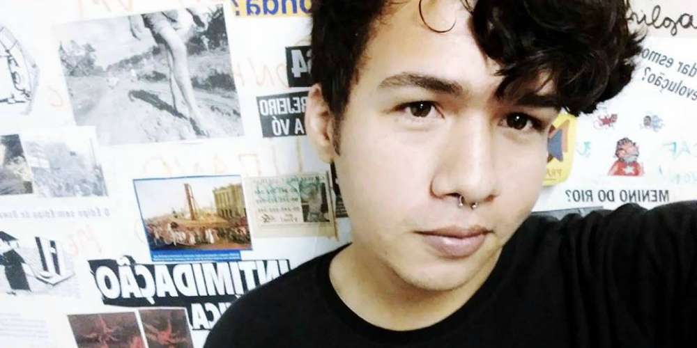 Jovem gay suicida após escrever relato chocante sobre a família em redes sociais