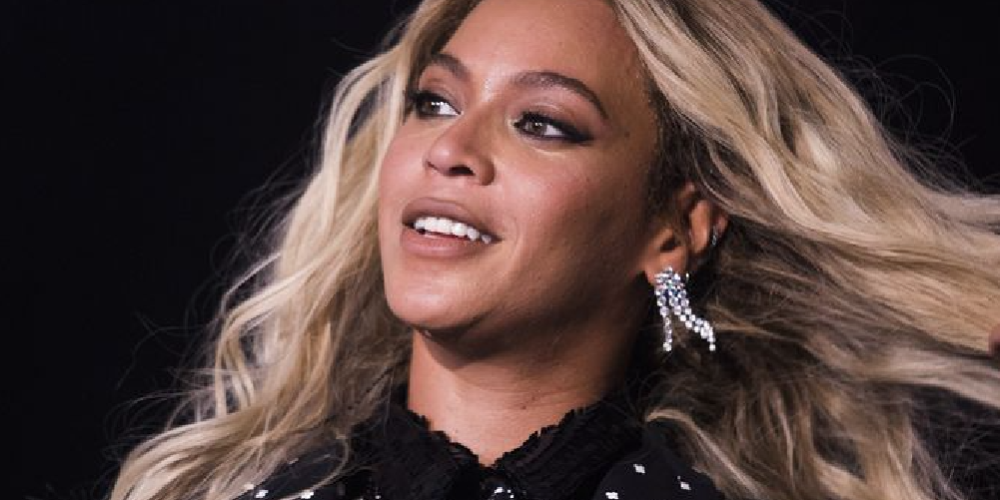 Our 5 Current Obsessions: New Beyoncé Apparel, an Affordable GoPro and Paul Smith Briefs