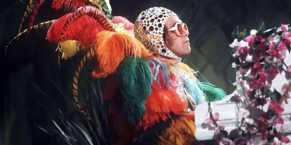 Estamos Sorprendidos que estas 5 Canciones no Estén en el Disco Tributo de Elton John