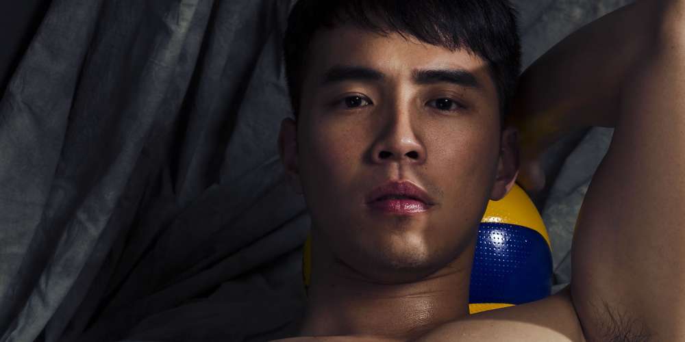 《Hornet x 晏人物》關於攝影師和男模拍攝全裸寫真當下究竟會不會感到性慾?