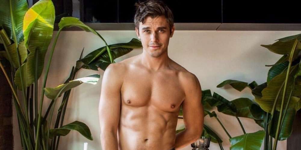 ‘Queer Eye’ Food Guy Antoni Porowski Had Gay Men Everywhere Googling the Term ‘Contrapposto’