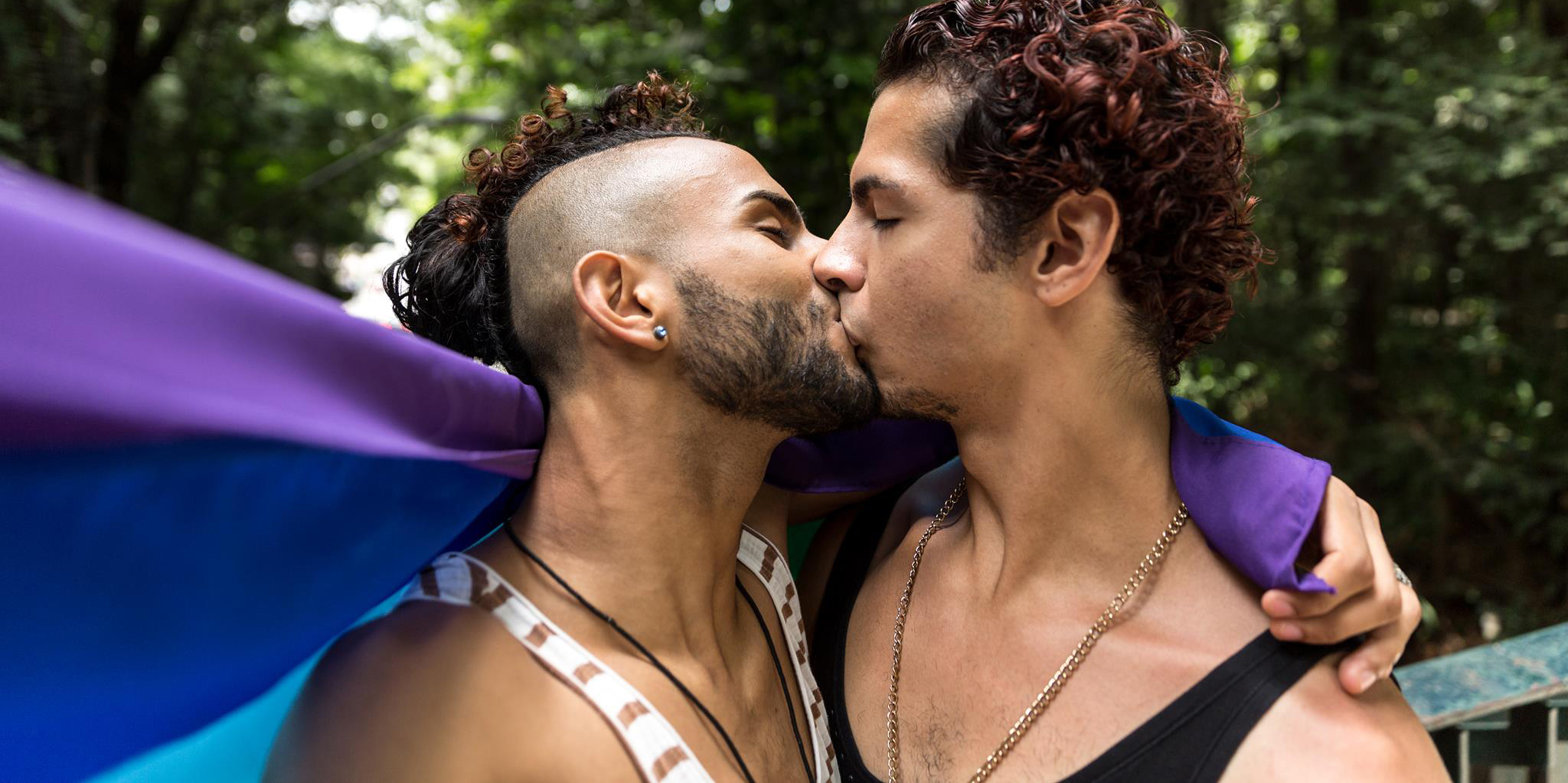 Hornet appelle à un kiss-in le 16 mai à Paris sur le parvis des droits de l’Homme