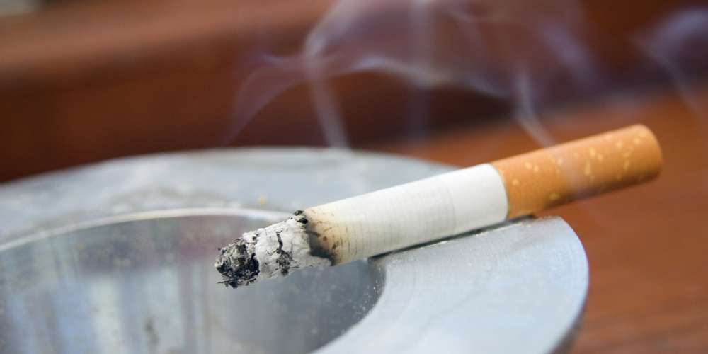 Mais uma razão para parar de fumar: ‘fumo passivo’ pode matar você e seus amigos