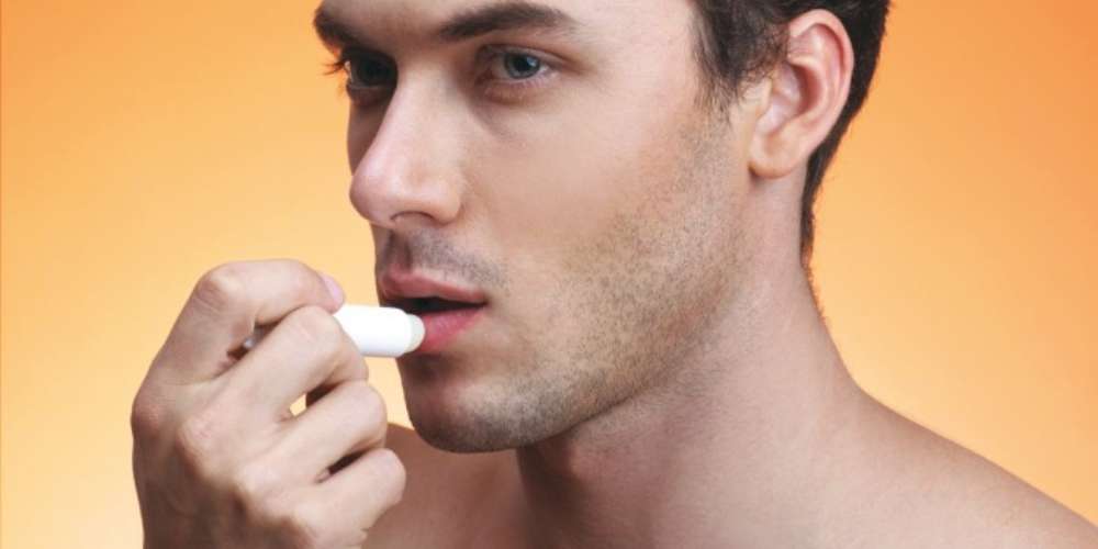 Lábios ressecados? Se liga nessas 5 dicas pra sobreviver ao inverno sem parar de beijar