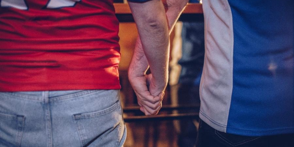 Russos fazem ameaça a gays que forem à Copa: “Você será caçado e esfaqueado”