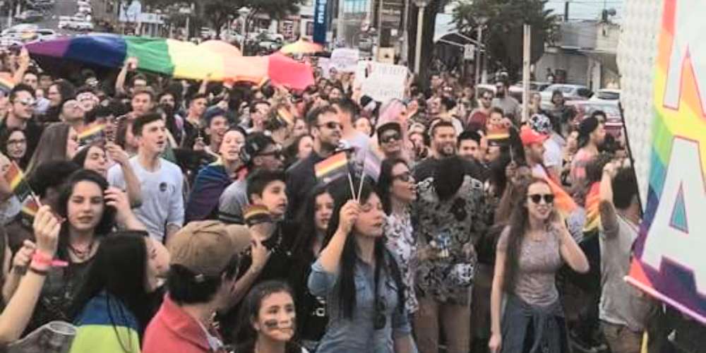 3ª Parada LGBTI do Oeste Catarinense traz o tema “Nossas Cores pela Democracia”