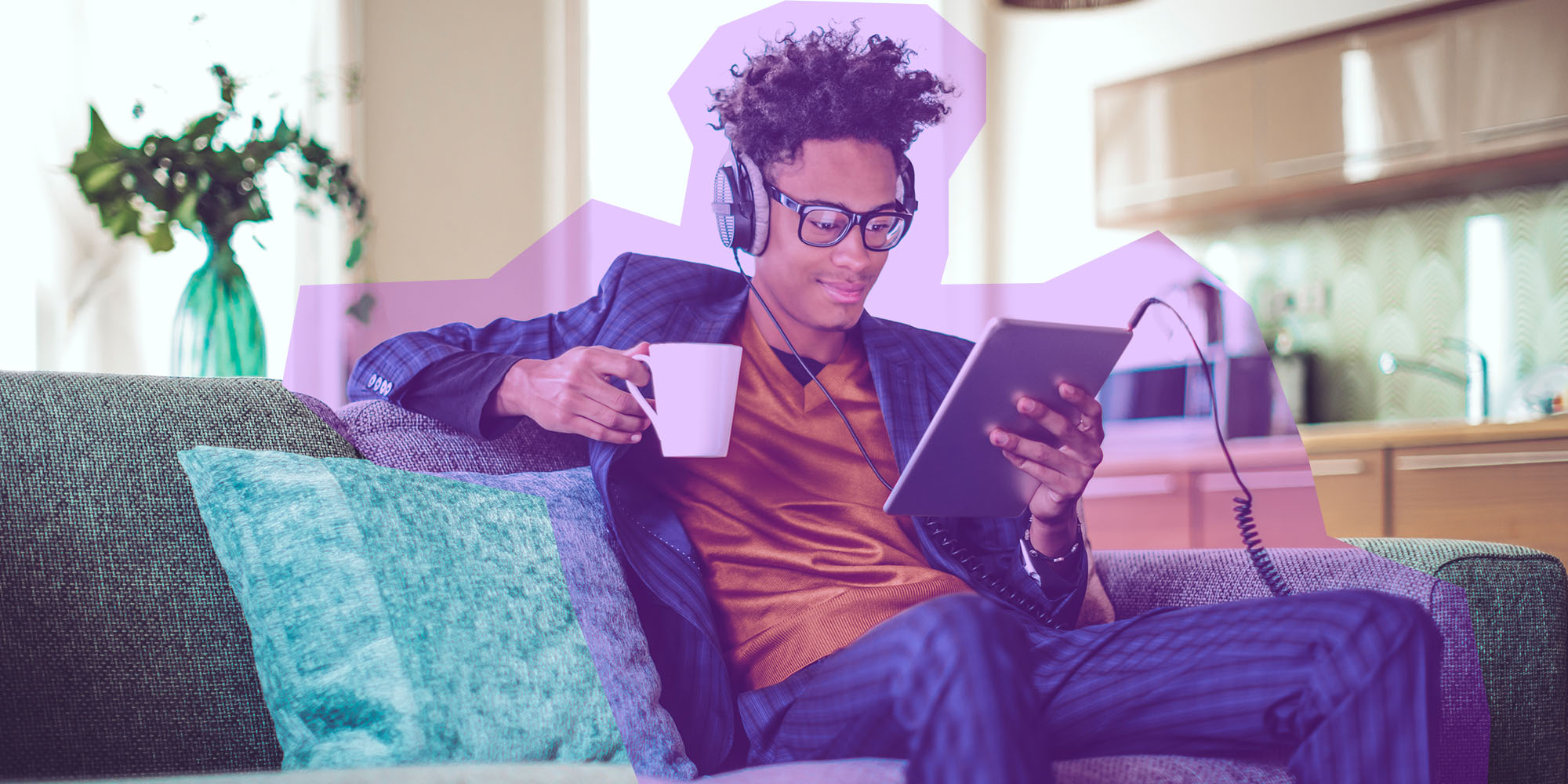 32 Fabulously Geeky and Queer-Friendly Podcasts You Should Be Listening To