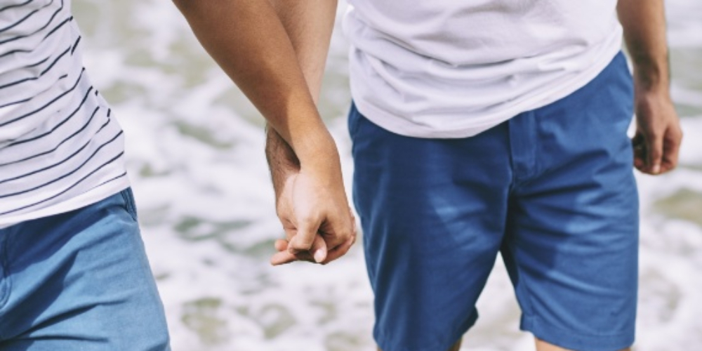 Um estabelecimento pode se negar a me atender só porque eu sou gay?