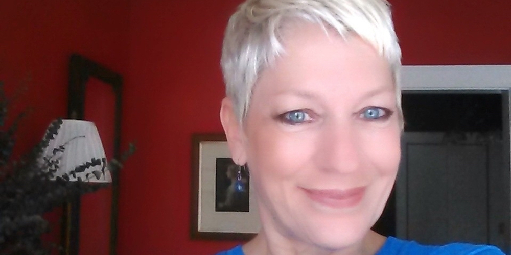 This Mother’s Offer to Be a Stand-In Parent at Same-Sex Weddings Has Gone Viral