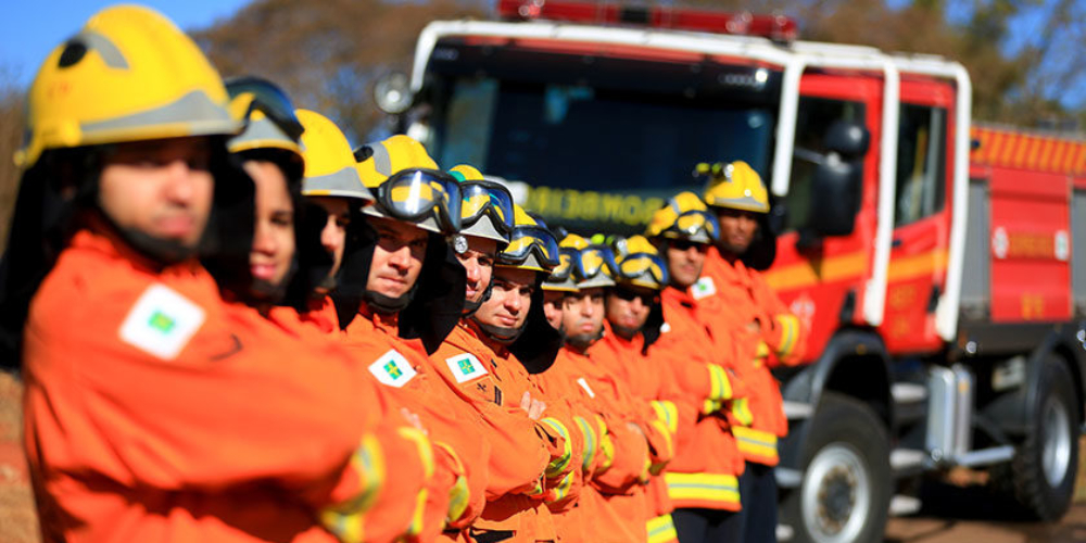 Corpo de Bombeiros muda concurso para garantir direito a travestis e trans