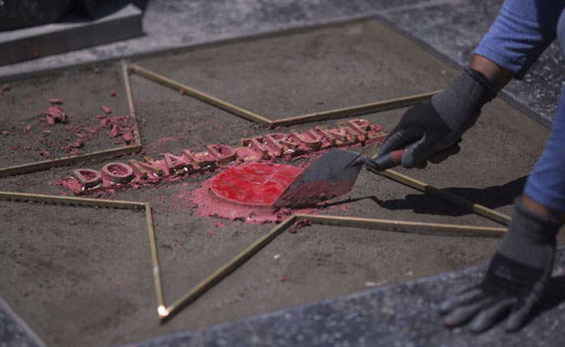 Austin Clay 04, Trump star 04 remove donald trump's star
